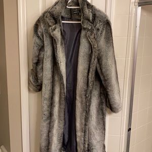 Celebrity Fashion sz XL faux fur